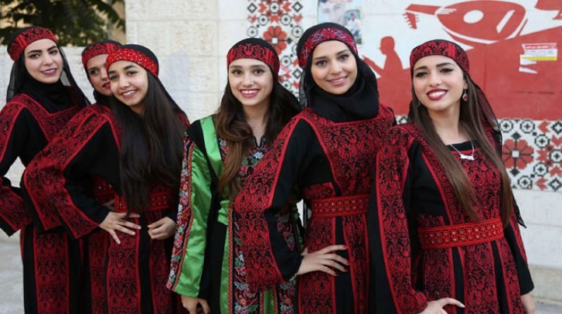الثوب الفلسطيني المطرز: عنوان الصمود